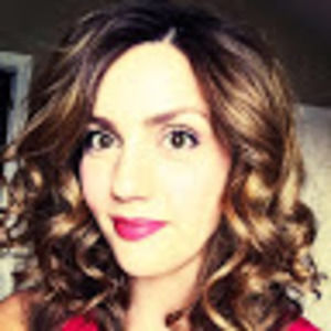 Meet your Posher, Holly